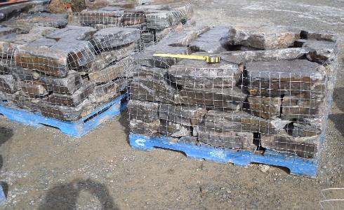 Pallatized Man-Wall Grey Armour Stone Rundle